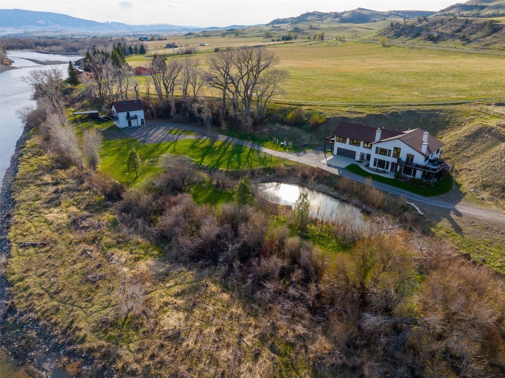 388 Old Clyde Park Road, Livingston MT 59047