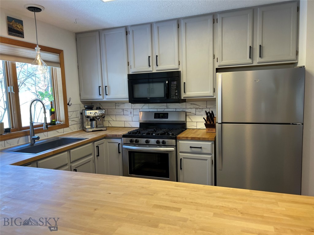 3906 W Broadwater, Bozeman MT 59718