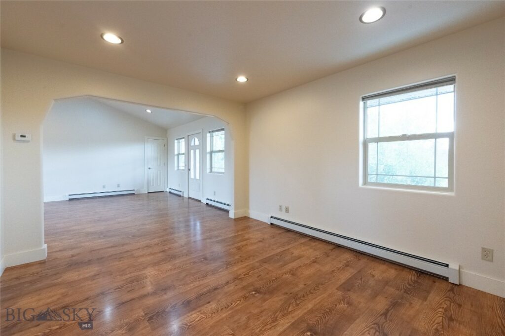 396 Buckskin Road, Belgrade MT 59714