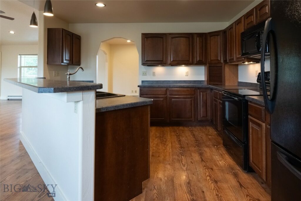 396 Buckskin Road, Belgrade MT 59714