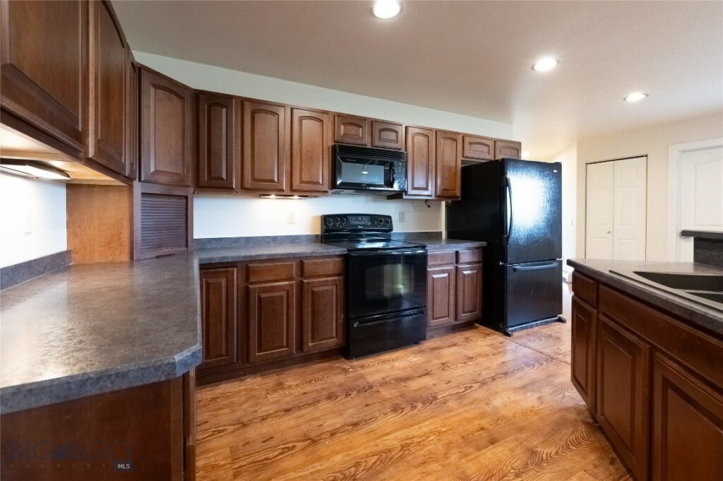 396 Buckskin Road, Belgrade MT 59714