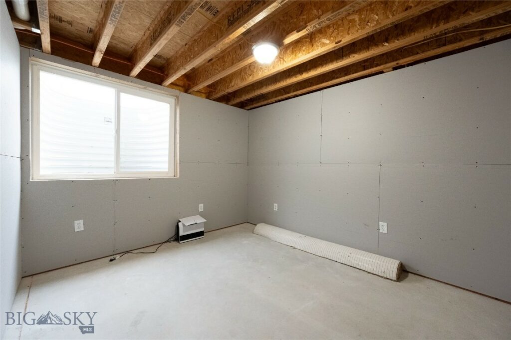 396 Buckskin Road, Belgrade MT 59714
