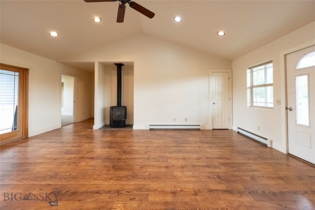 396 Buckskin Road, Belgrade MT 59714