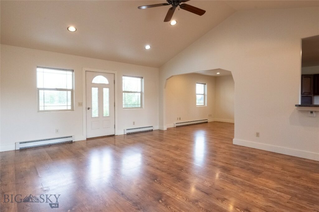 396 Buckskin Road, Belgrade MT 59714