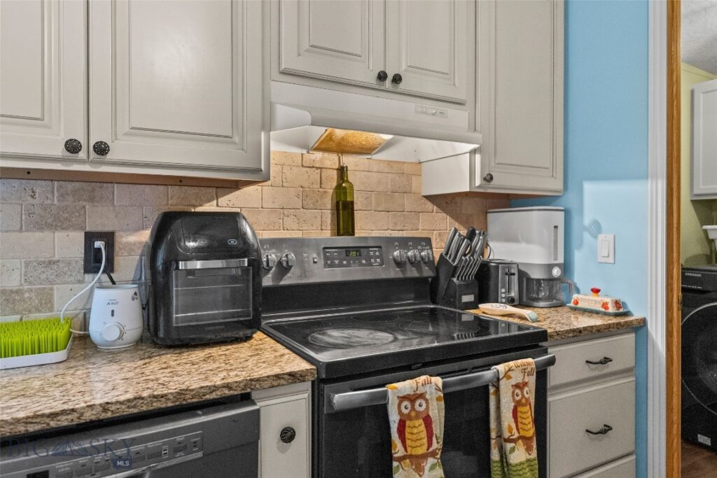 396 Green Belt Drive, Belgrade MT 59714