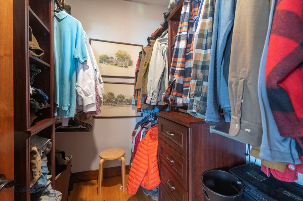 4 Rattlesnake Road, Livingston MT 59047