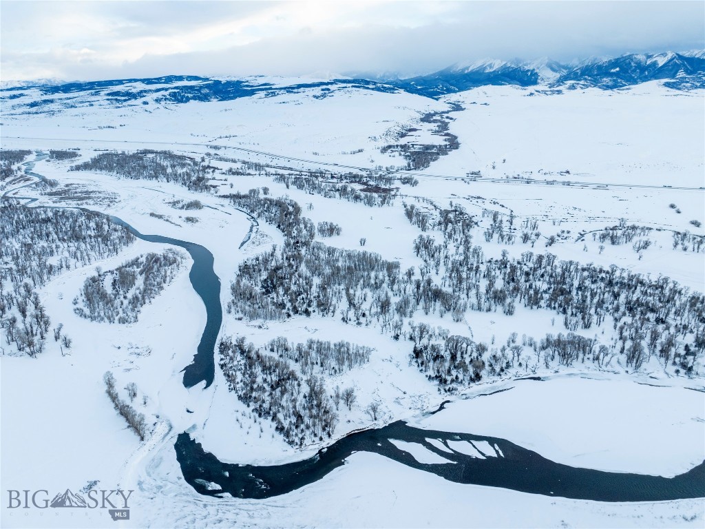 4 Rattlesnake Road, Livingston MT 59047