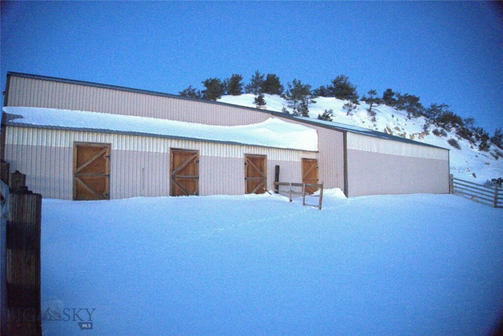 4 Rattlesnake Road, Livingston MT 59047