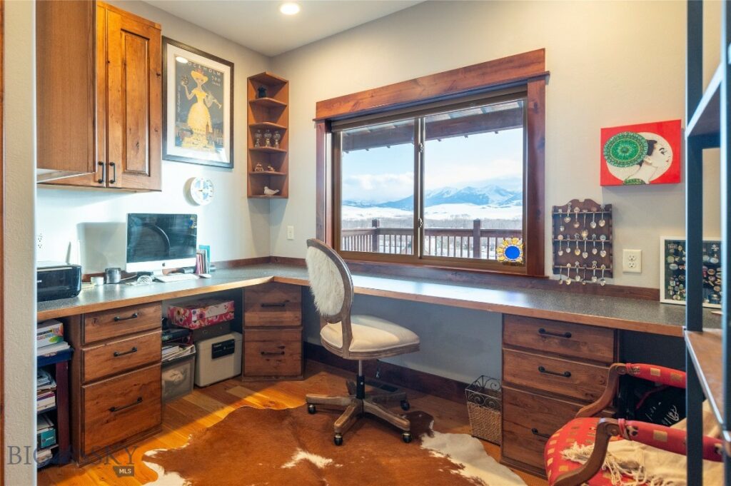 4 Rattlesnake Road, Livingston MT 59047