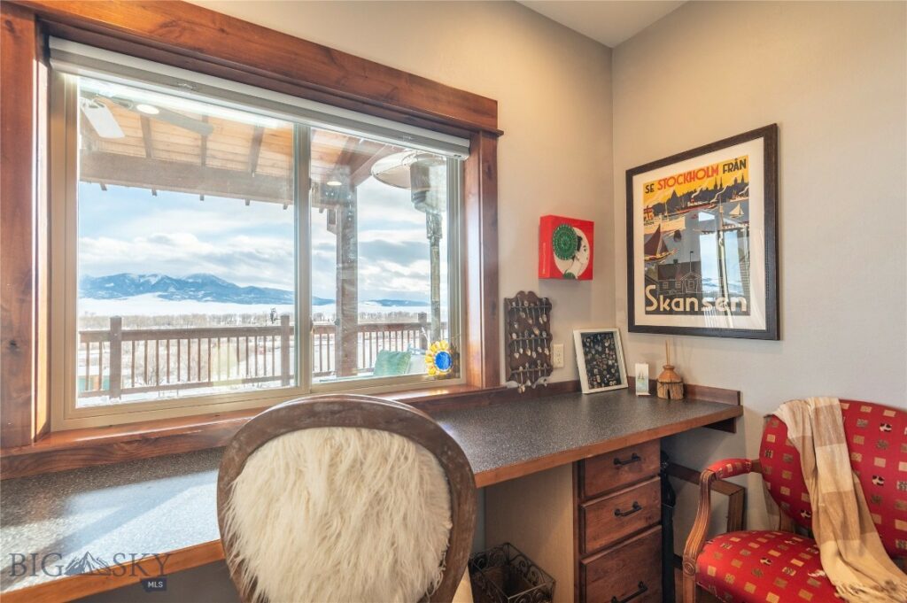 4 Rattlesnake Road, Livingston MT 59047