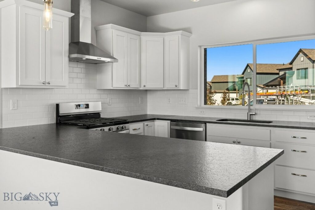 40 Horseshoe Loop, Bozeman MT 59718