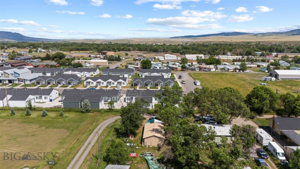 402 Brookline, Livingston MT 59047
