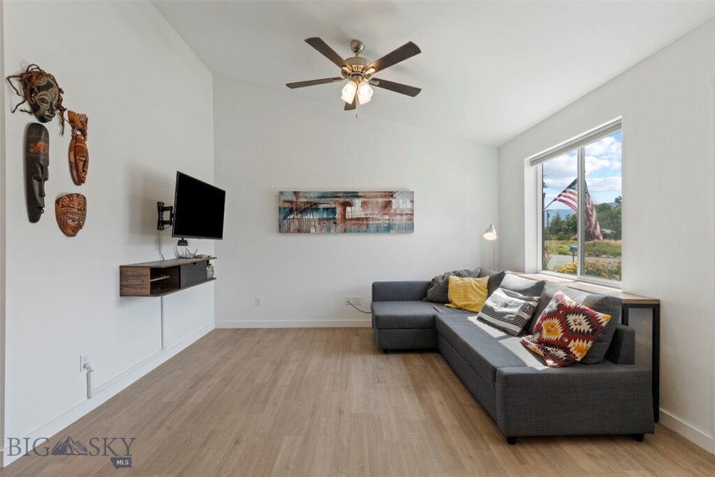 402 Brookline, Livingston MT 59047