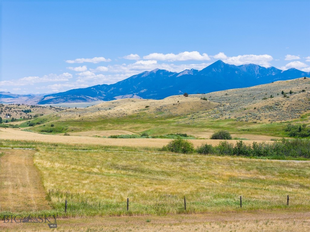 403 Fleshman Creek Road, Livingston MT 59047