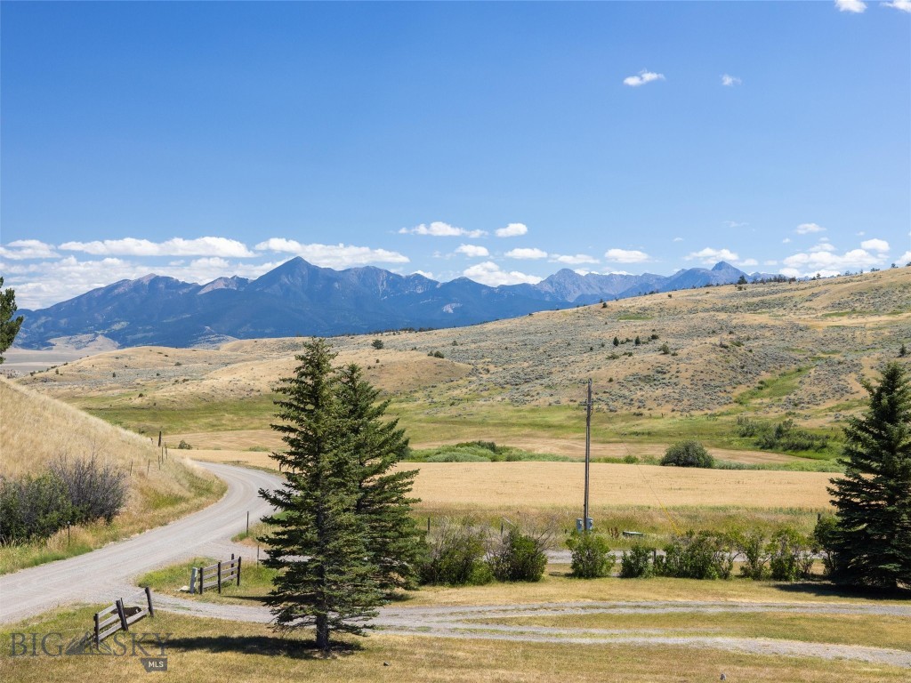 403 Fleshman Creek Road, Livingston MT 59047