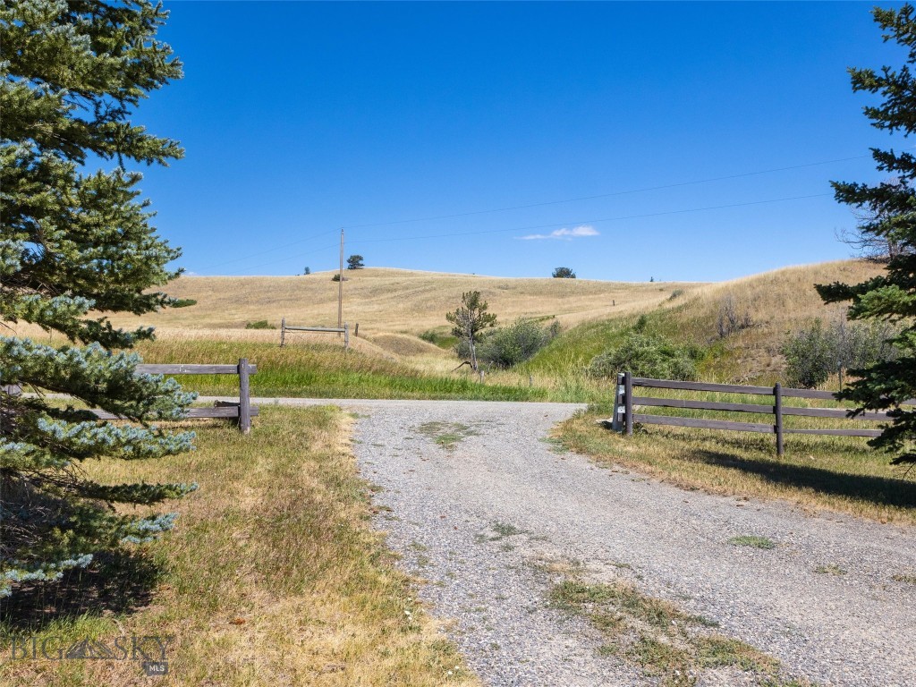 403 Fleshman Creek Road, Livingston MT 59047