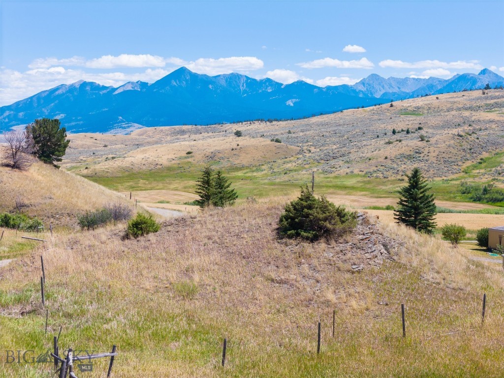 403 Fleshman Creek Road, Livingston MT 59047