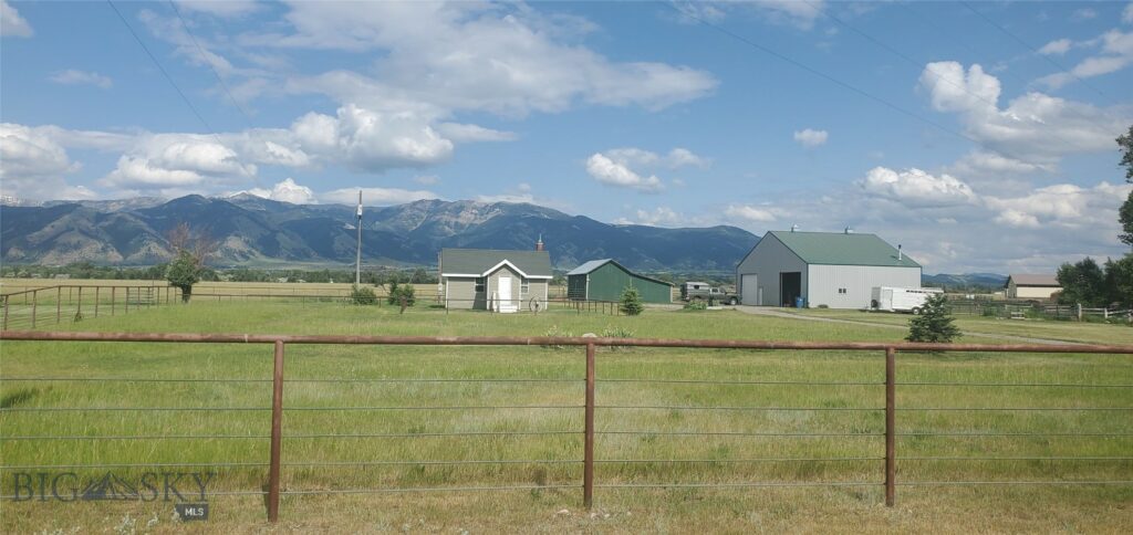 4040 Nelson Road, Belgrade MT 59714
