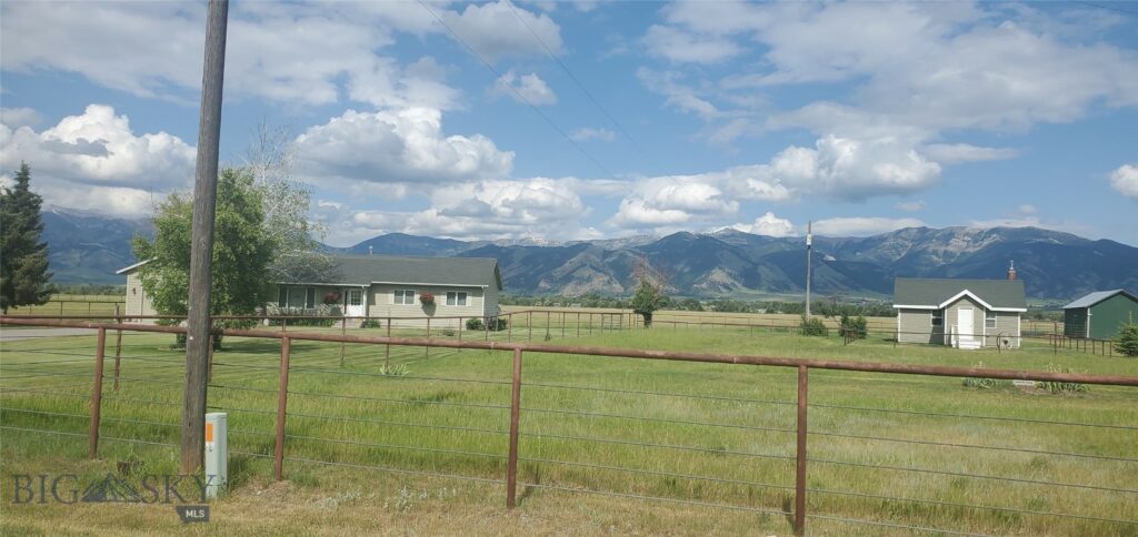 4040 Nelson Road, Belgrade MT 59714