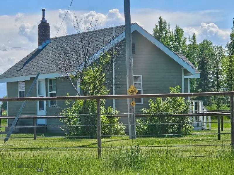 4040 Nelson Road, Belgrade MT 59714