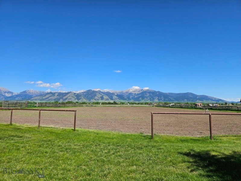 4040 Nelson Road, Belgrade MT 59714