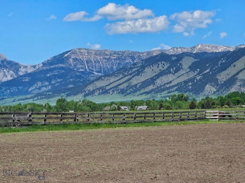 4040 Nelson Road, Belgrade MT 59714