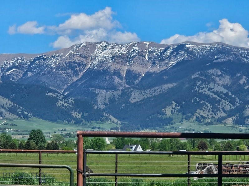 4040 Nelson Road, Belgrade MT 59714