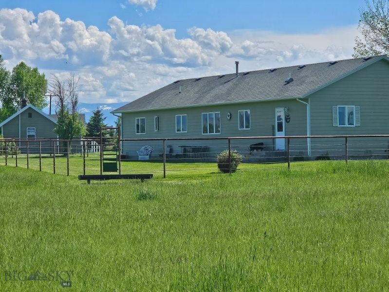 4040 Nelson Road, Belgrade MT 59714