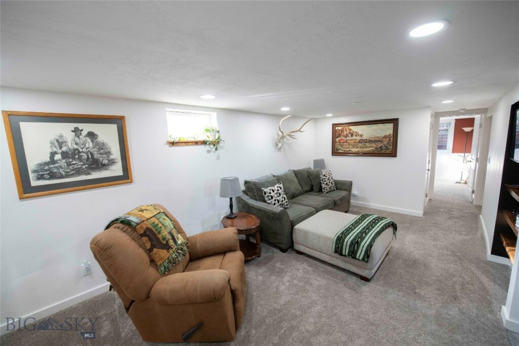 405 N Weaver, Belgrade MT 59714
