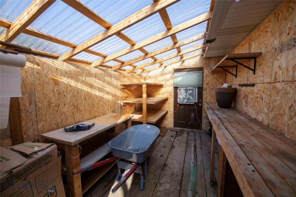 405 N Weaver, Belgrade MT 59714