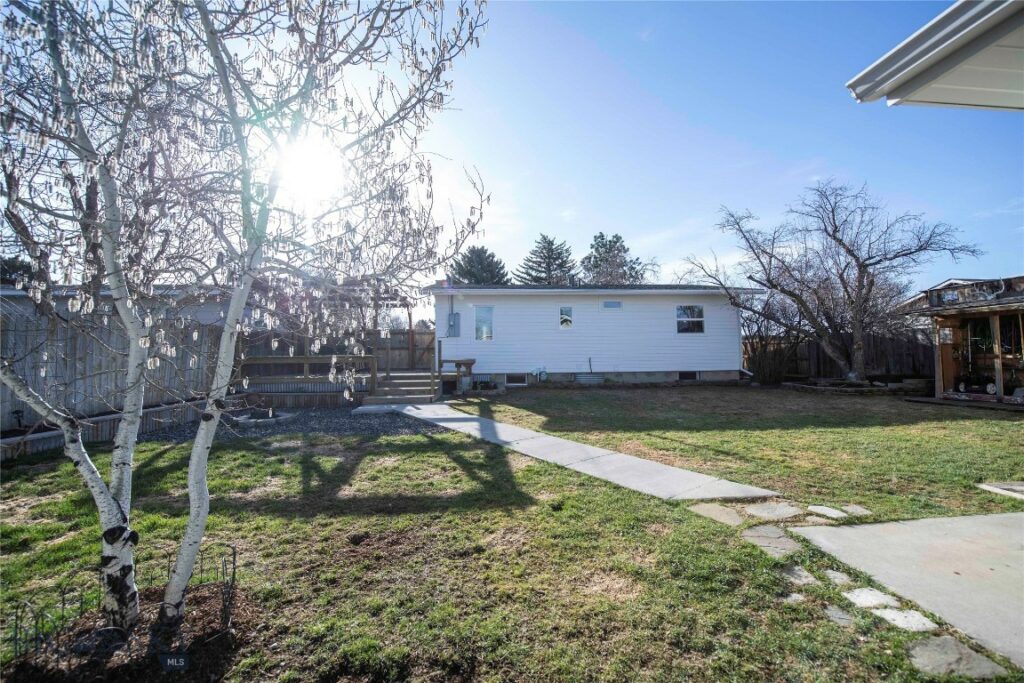 405 N Weaver, Belgrade MT 59714
