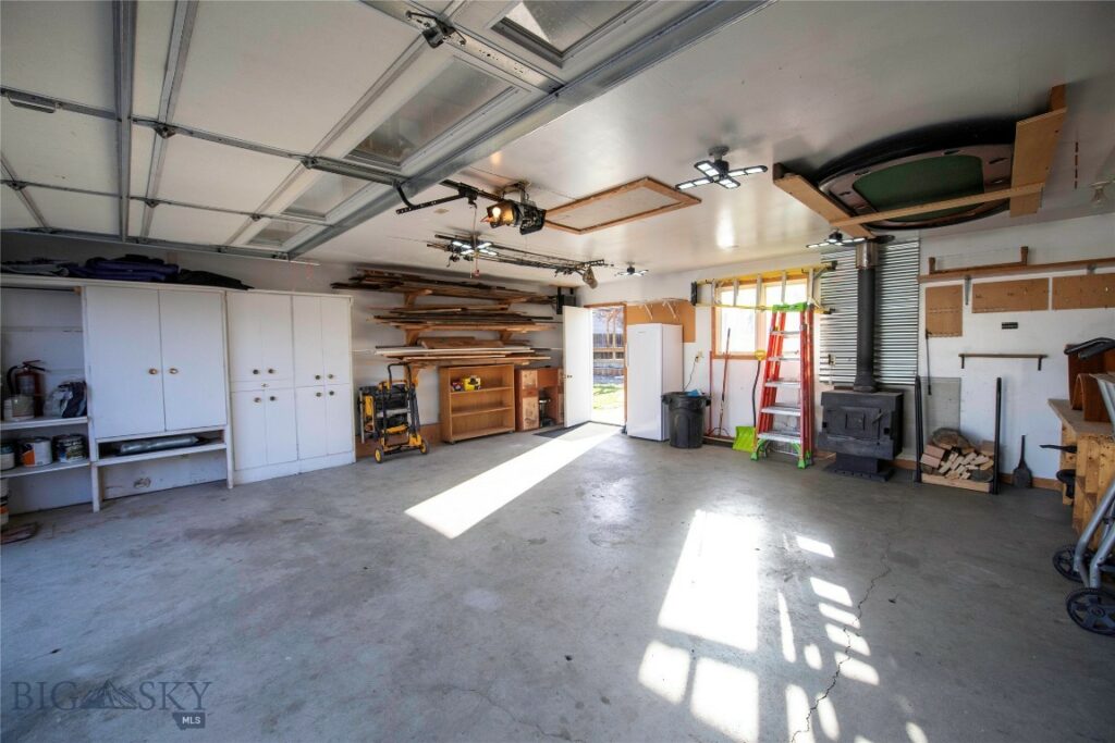 405 N Weaver, Belgrade MT 59714