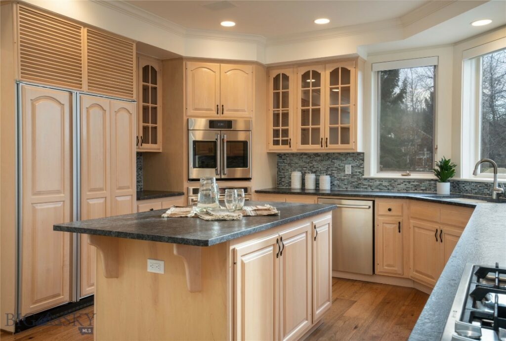 41 Hitching Post Road, Bozeman MT 59715