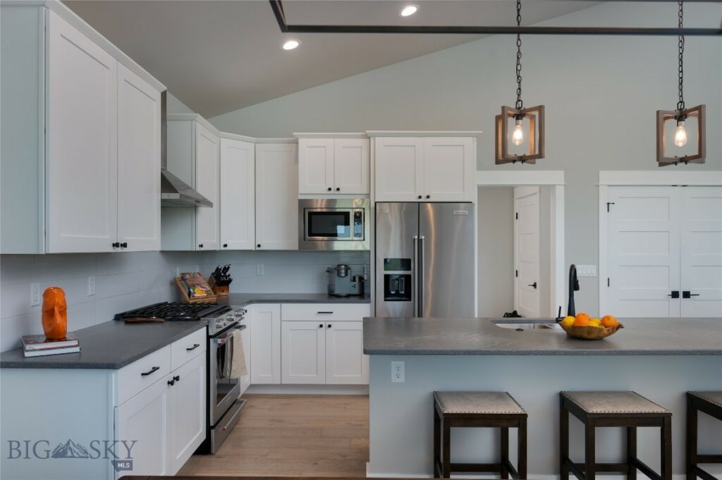 41 Lion Peak Drive, Bozeman MT 59718