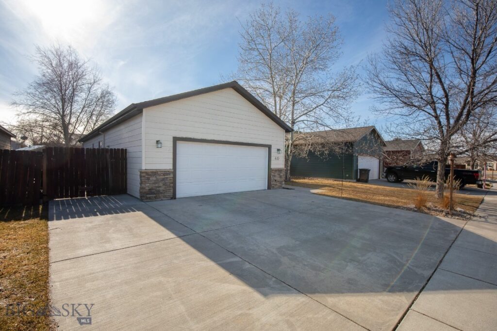 410 N River Rock Drive, Belgrade MT 59714
