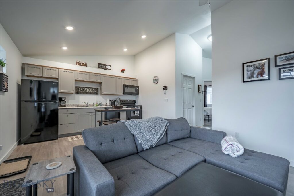 410 Brookline, Livingston MT 59047