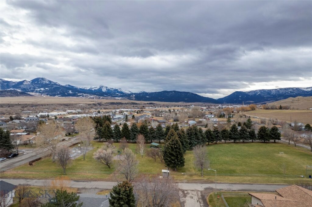 410 Brookline, Livingston MT 59047