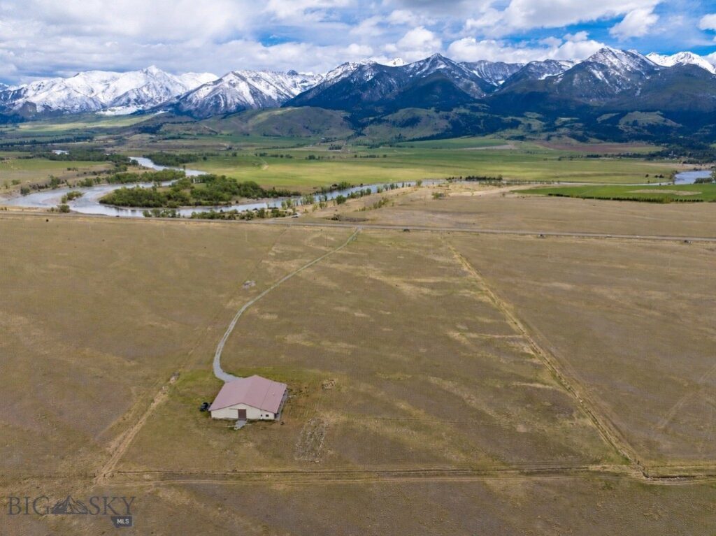 4125 US Highway 89 S, Livingston MT 59047