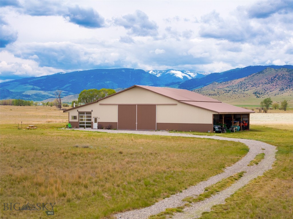 4125 US Highway 89 S, Livingston MT 59047