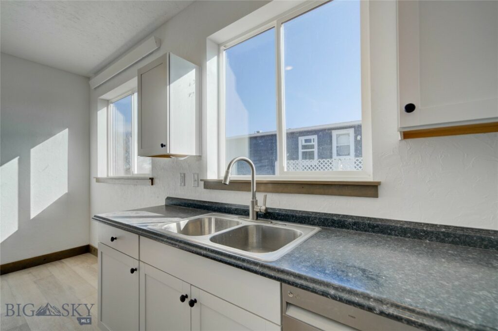 413 Garnier Avenue, Livingston MT 59047