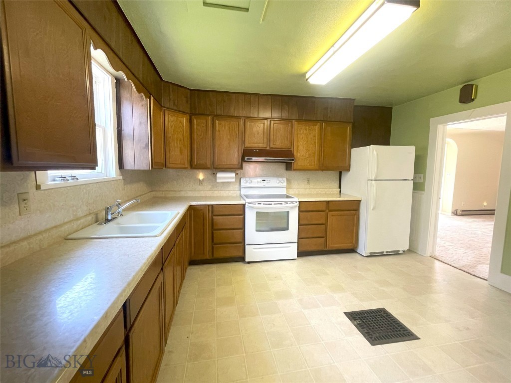 415 E Geyser, Livingston MT 59047