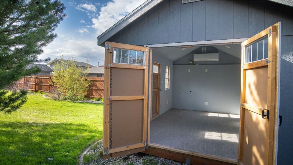 417 Henry Drive, Belgrade MT 59714
