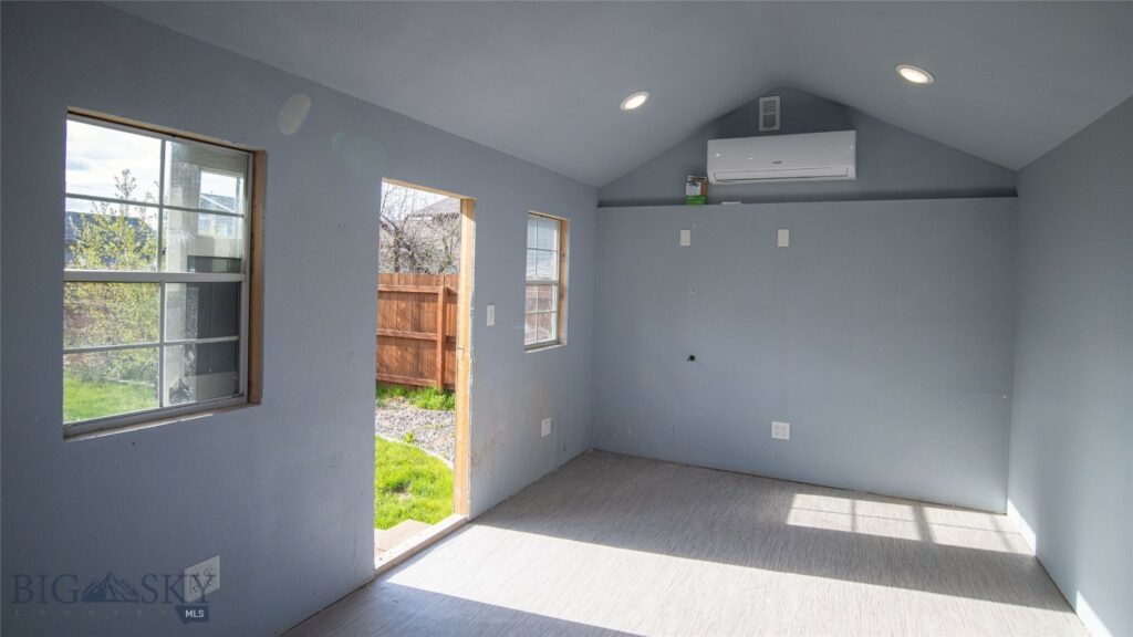 417 Henry Drive, Belgrade MT 59714