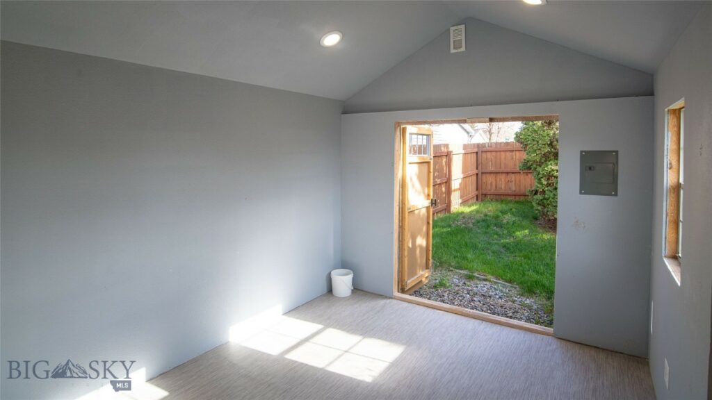 417 Henry Drive, Belgrade MT 59714