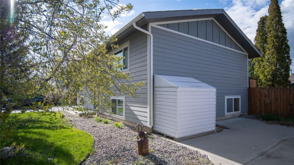 417 Henry Drive, Belgrade MT 59714