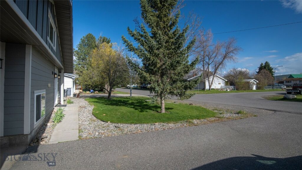 417 Henry Drive, Belgrade MT 59714