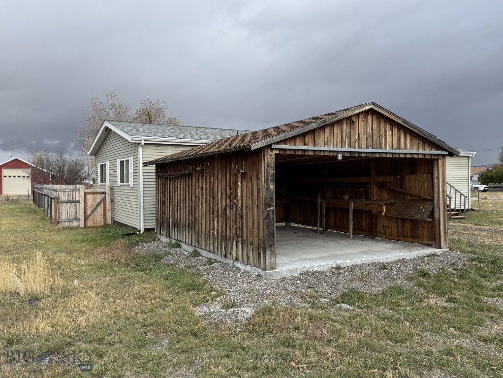 417 N L Street, Livingston MT 59047