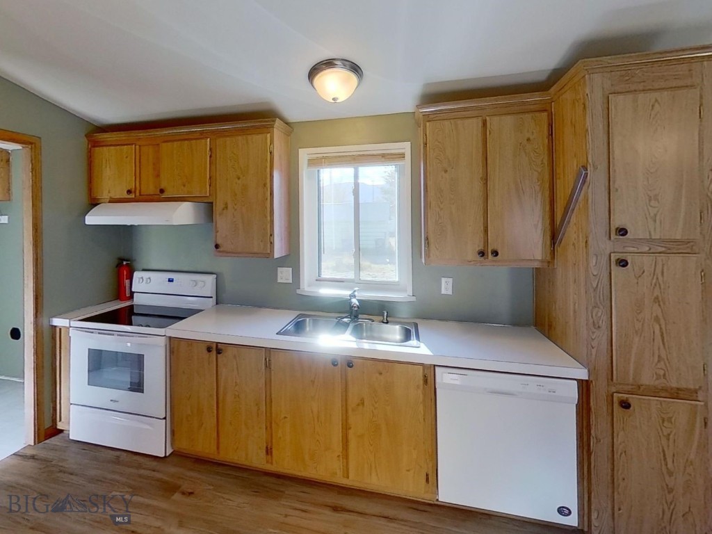 417 N L Street, Livingston MT 59047