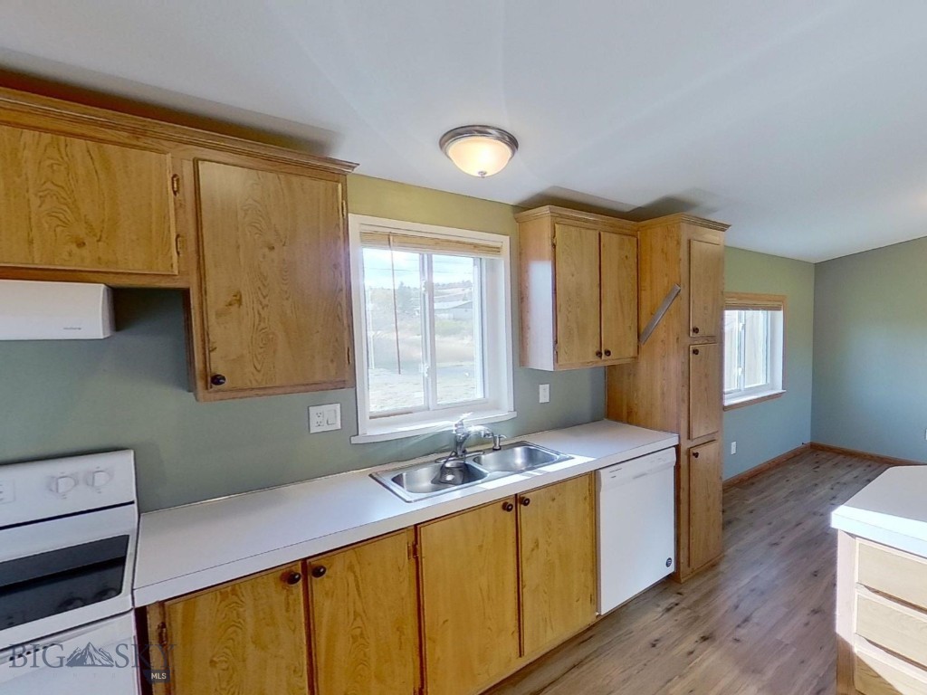 417 N L Street, Livingston MT 59047