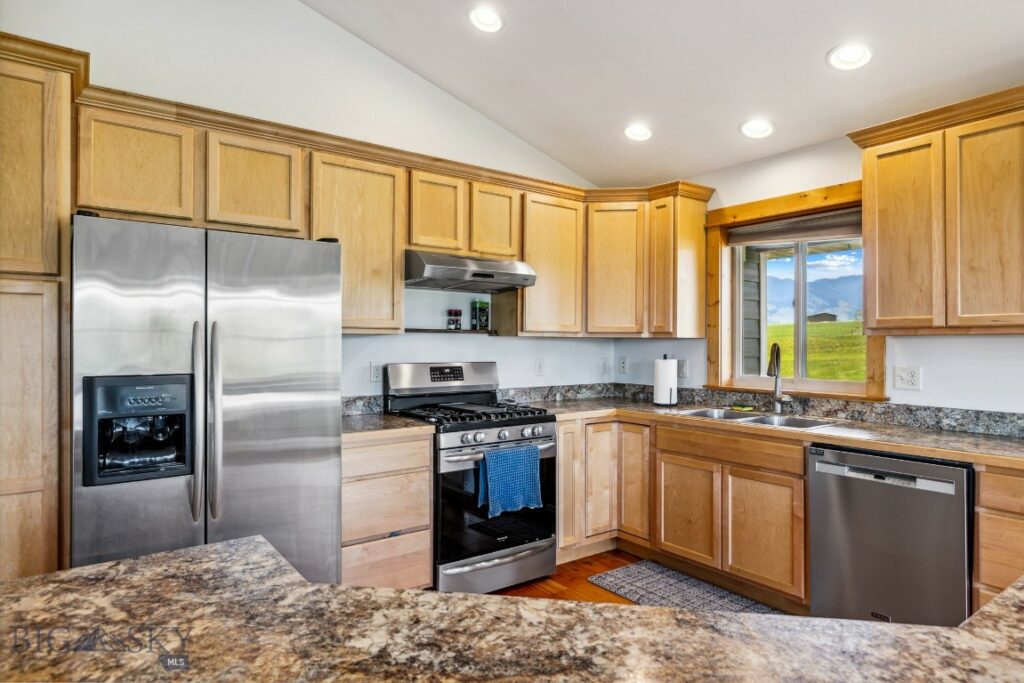 418 May Lane, Belgrade MT 59714